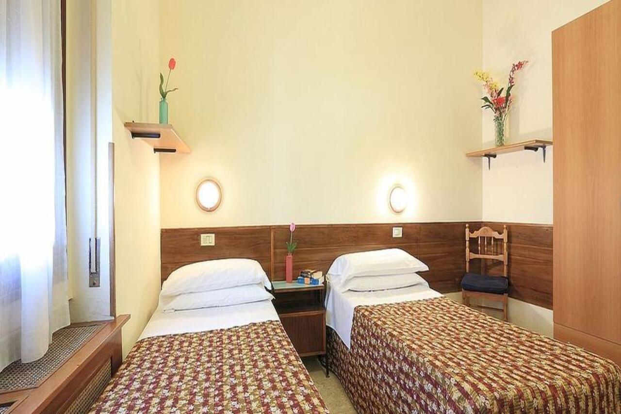 Hotel Ottaviani Florencja Zewnętrze zdjęcie